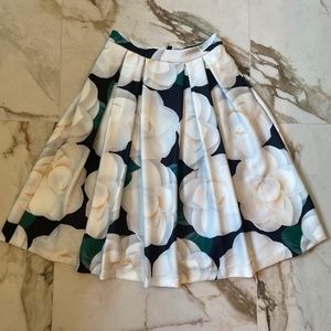 Karl Laggerfield Paris floral swing skirt with pockets